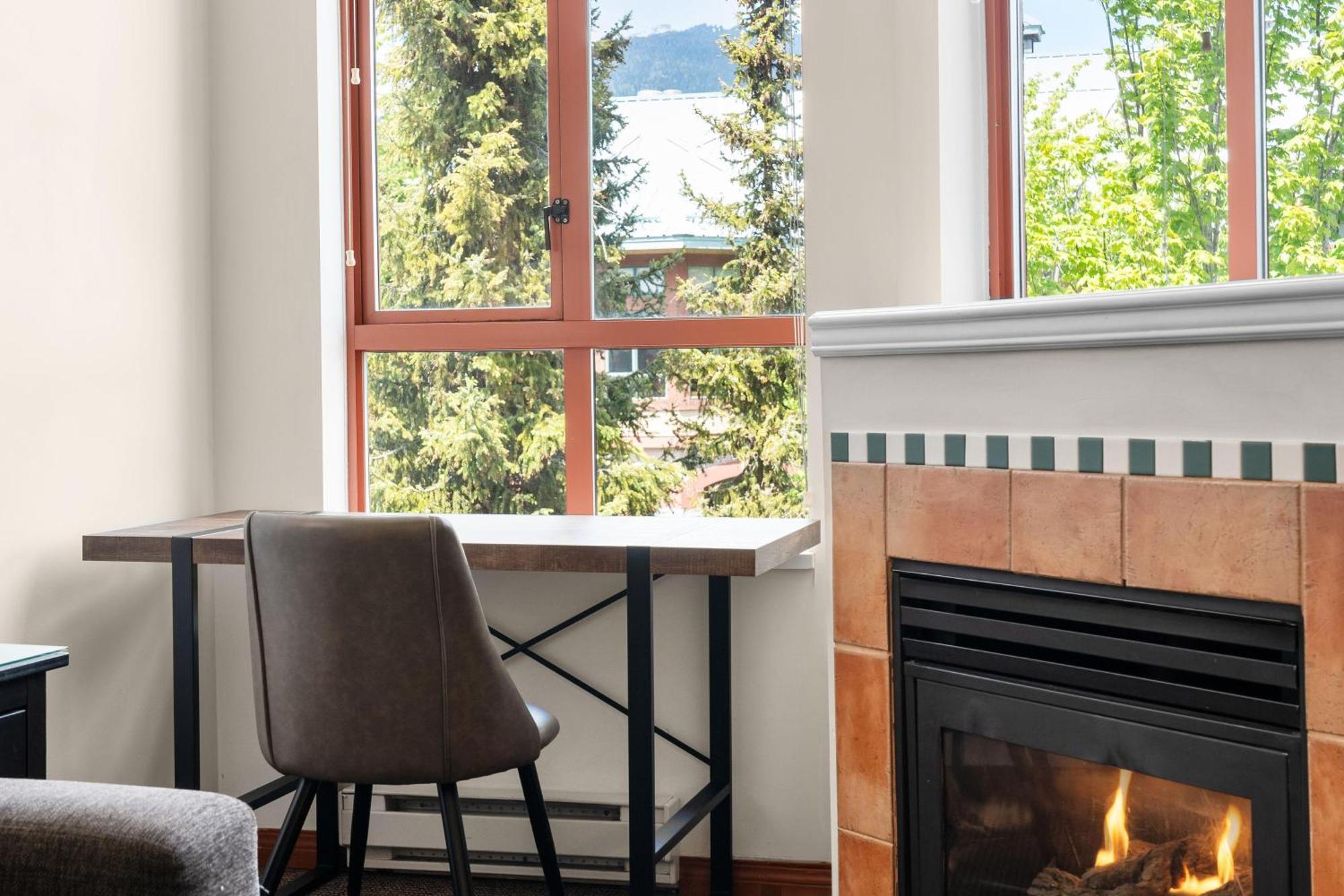 Alpenglow Lodge Family & Work Retreat By Mva 惠斯勒 外观 照片